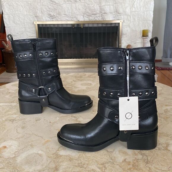 NWT Design Concept Studio Leather Studded Motorcycle Harness Buckle Boots - Picture 8 of 15